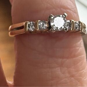 Elegant Vintage 14k Gold and Diamond Ring